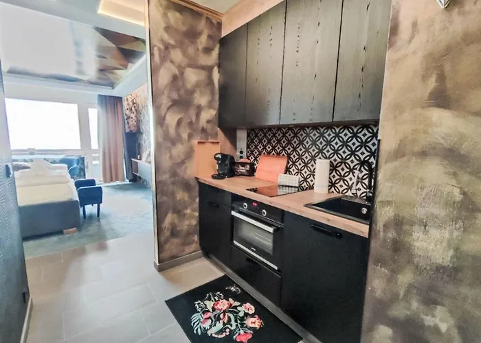 Urban & Florian-5 By Interhome