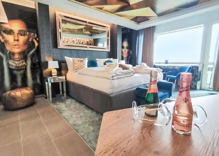 Urban & Florian-5 By Interhome *